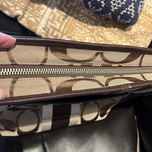 COACH SIG Hamilton Stripe Shoulderbag - Picture 4 of 12